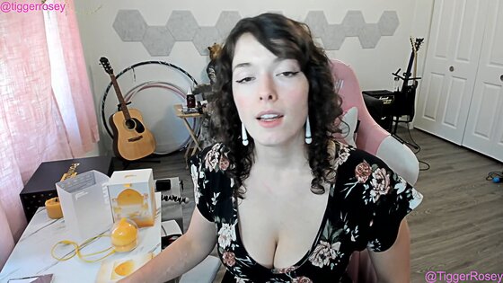 pinkpunch lesbian peaches open up their deep butt holes and penetrate monster fuck toys xnxx